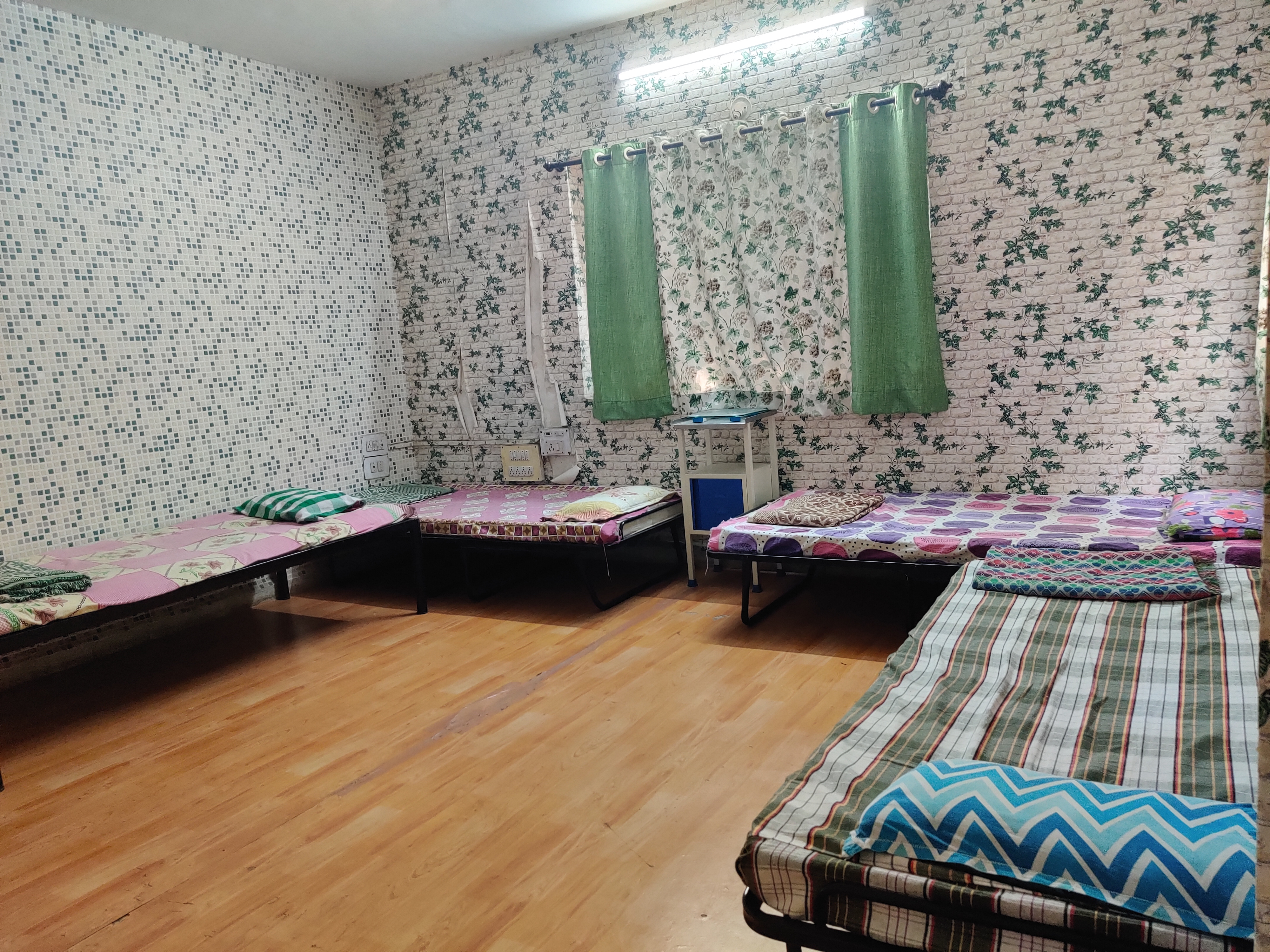 Retiring rooms for afternoon (Female members)
